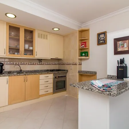 One Bedroom Apartment *